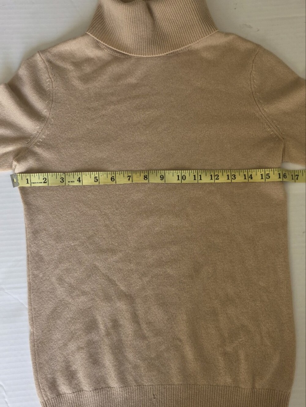 Bloomingdale's beige Cashmere Turtleneck Sweater Quiet Luxury Minimalist Cozy - Picture 5 of 8